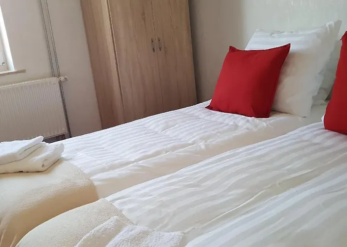 Broodhuis فندق مبيت وإفطار 3*